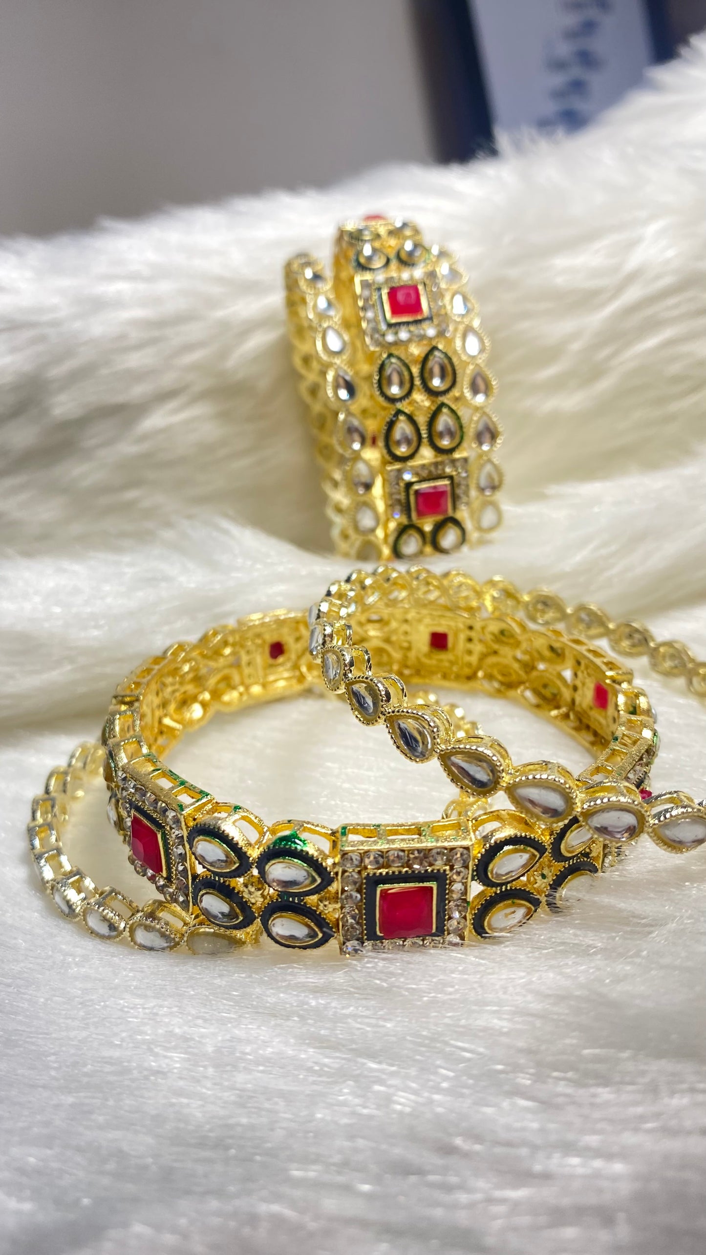 Set of 6 bangles