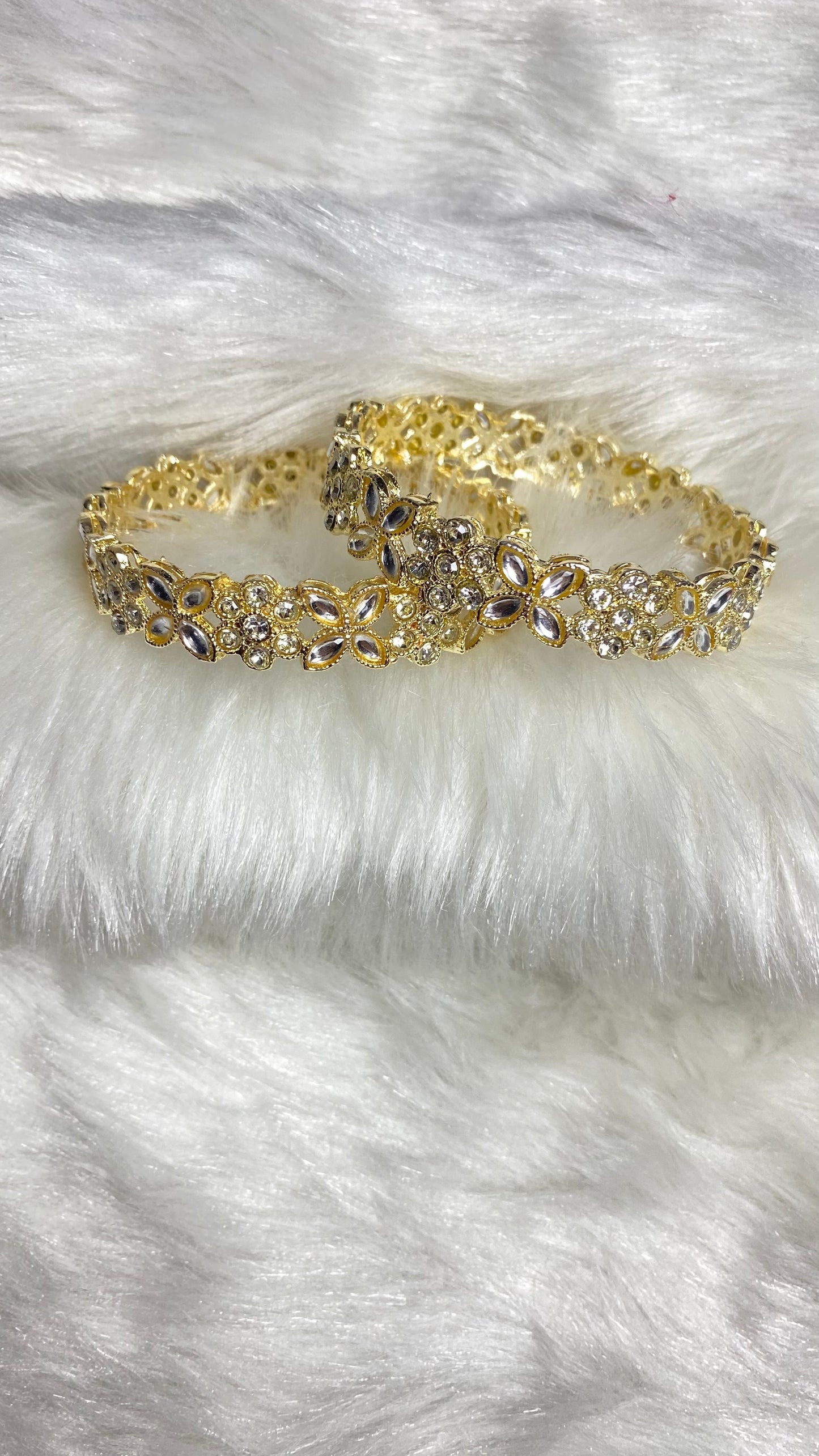Classy Golden kangan