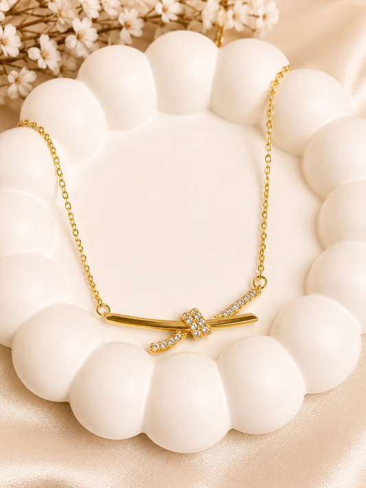 Minimal Crystal Knot Necklace
