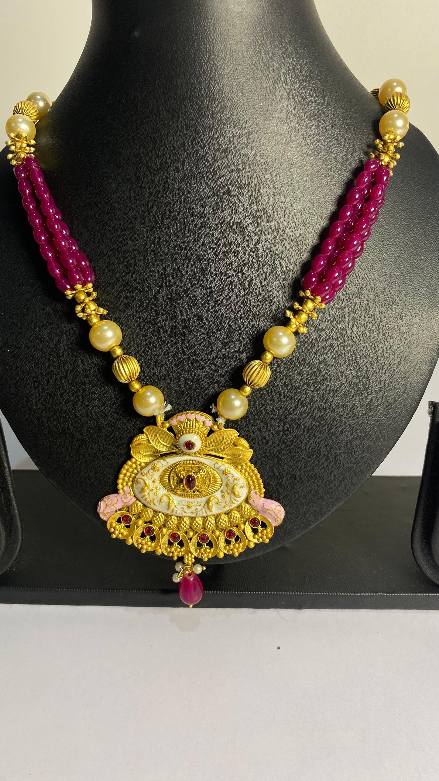 Necklace set