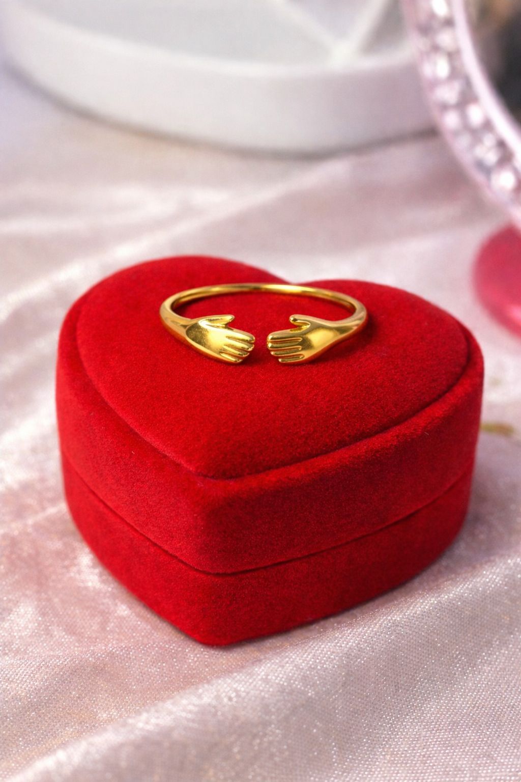 Hug Ring