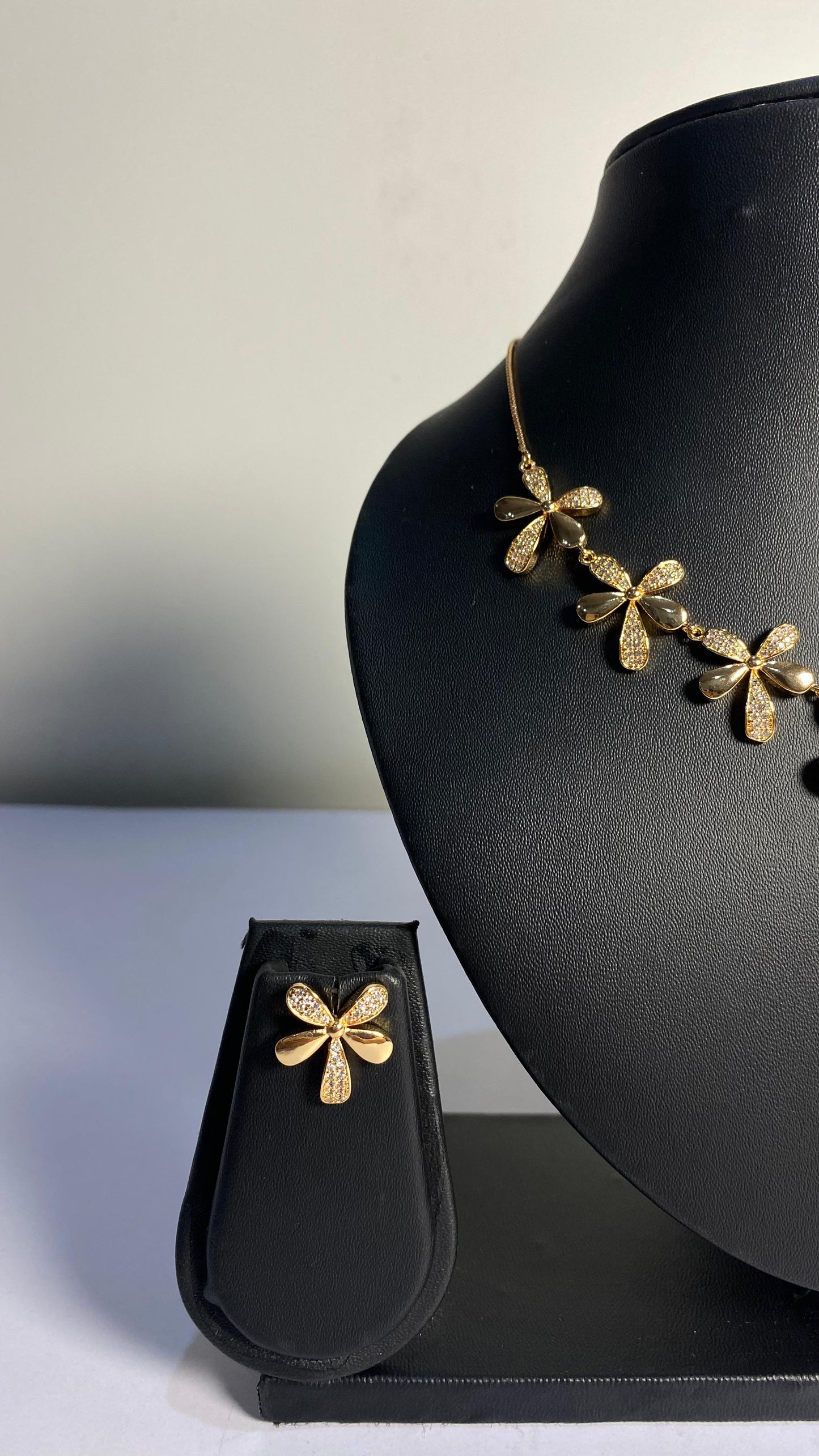 AD Stone Necklace