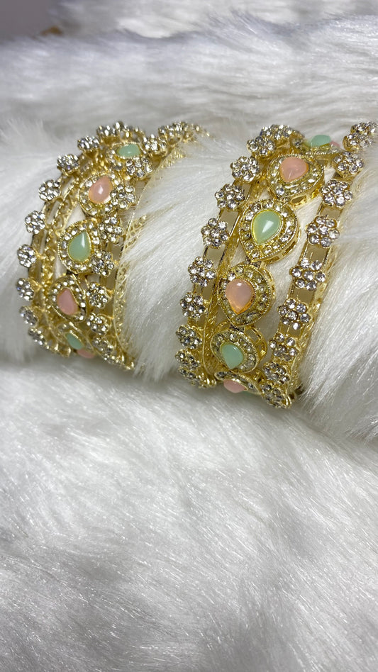 Golden set (pack of 6 bangles)