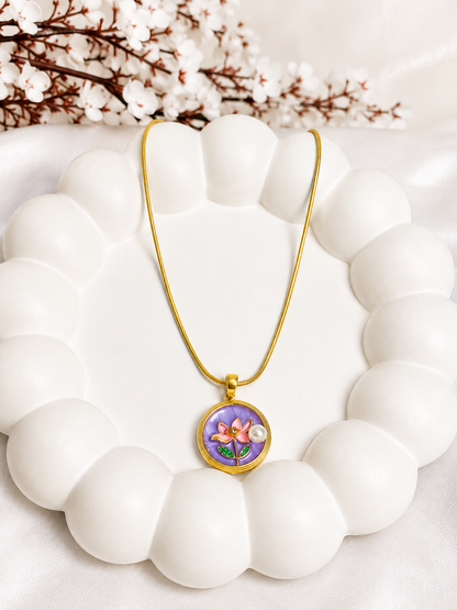 Luxe Floral Pearl Necklace