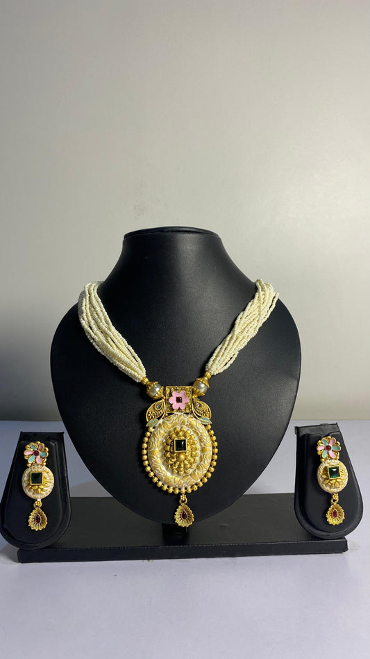 White pearl necklace set