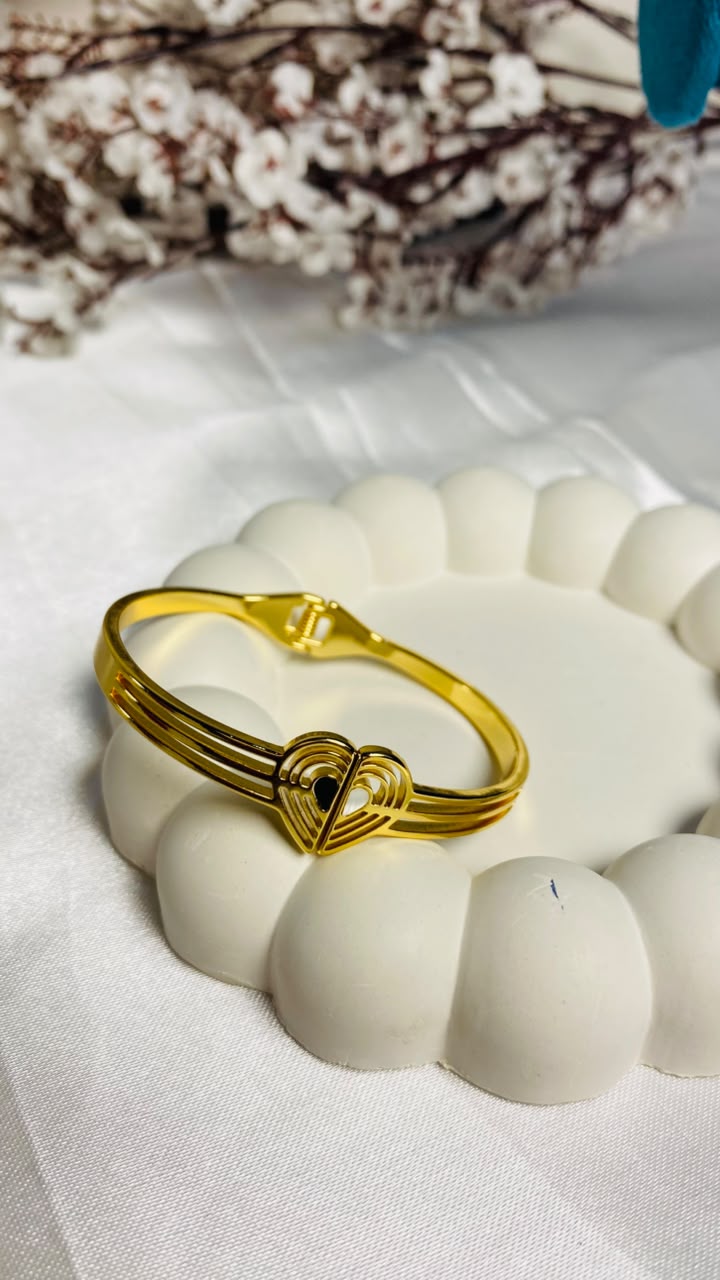 Heart Anti Tarnish Bracelet