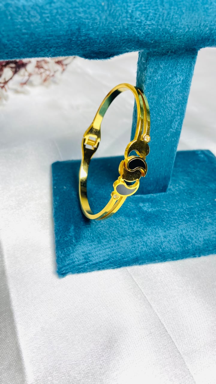Anti Tarnish Kads Bracelet
