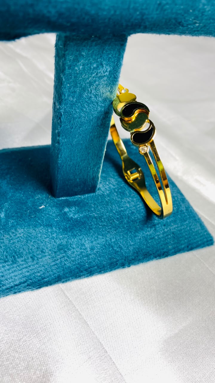 Anti Tarnish Kads Bracelet