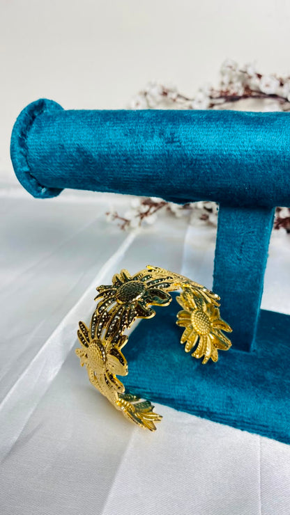 Classic Gold Cuff