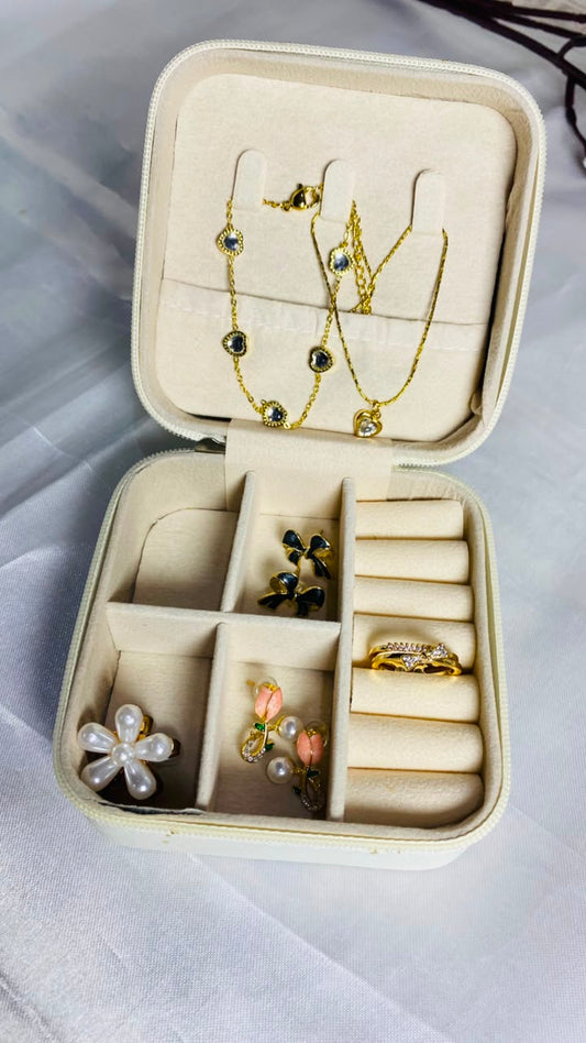 Premium Gift Hamper with Organiser Box(6 items)