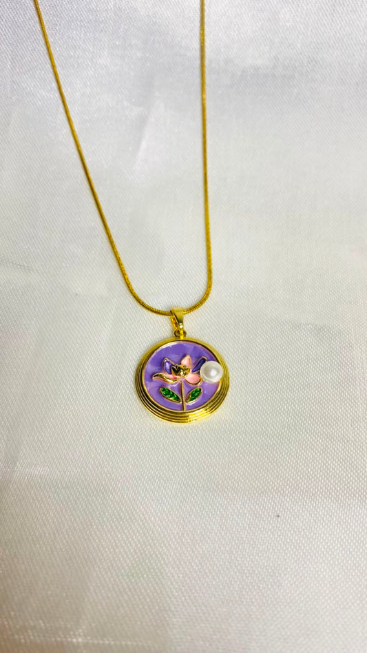 Luxe Floral Pearl Necklace